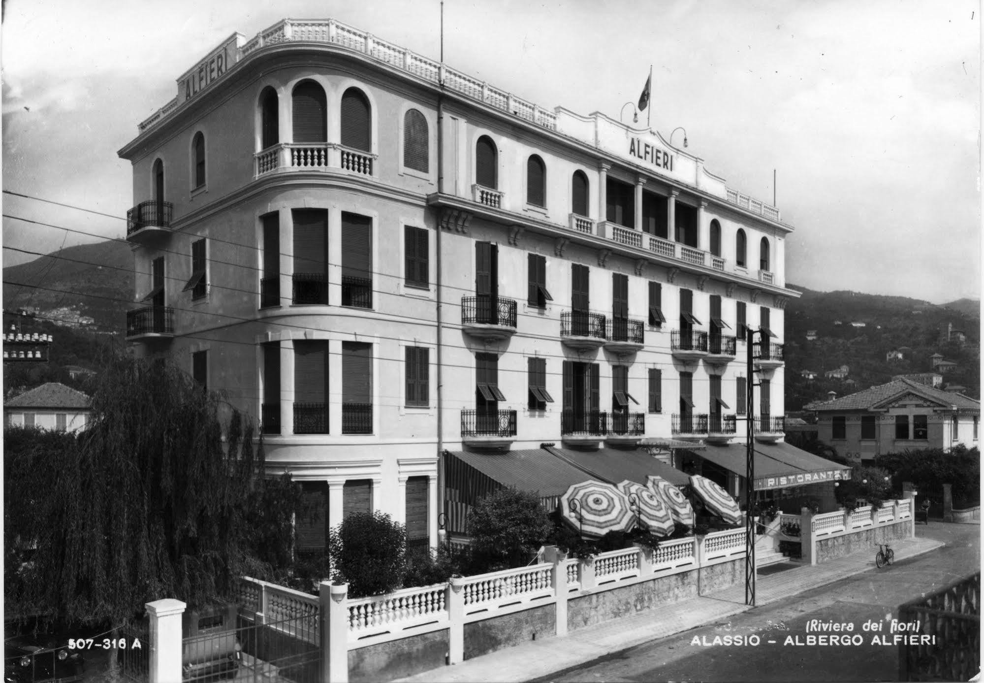 Hotel Alfieri Alassio Exterior photo